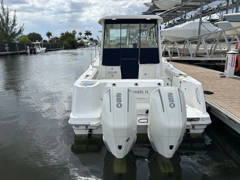Slide: The Image of Boston Whaler 285 CONQUEST 2019 - 7