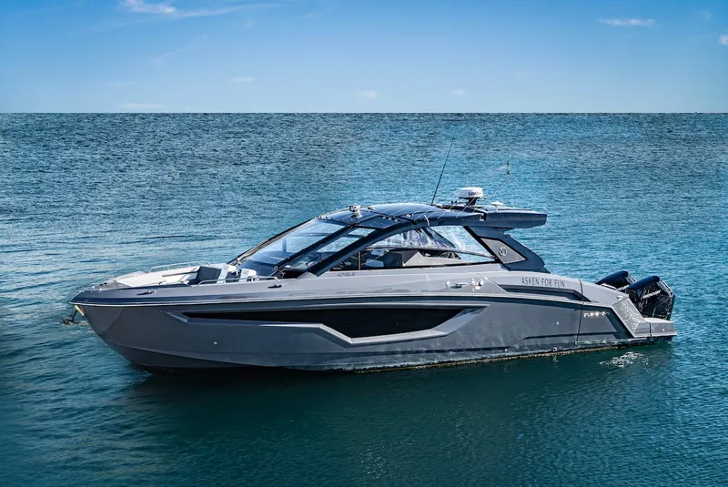 The Image of Cruisers 42 GLS 2023 - 0