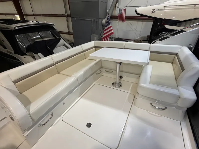 Slide: The Image of Sea Ray 510 SUNDANCER 2015 - 10