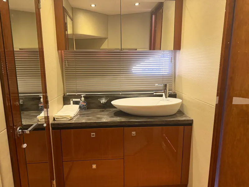 Slide: The Image of Sea Ray 510 SUNDANCER 2015 - 53