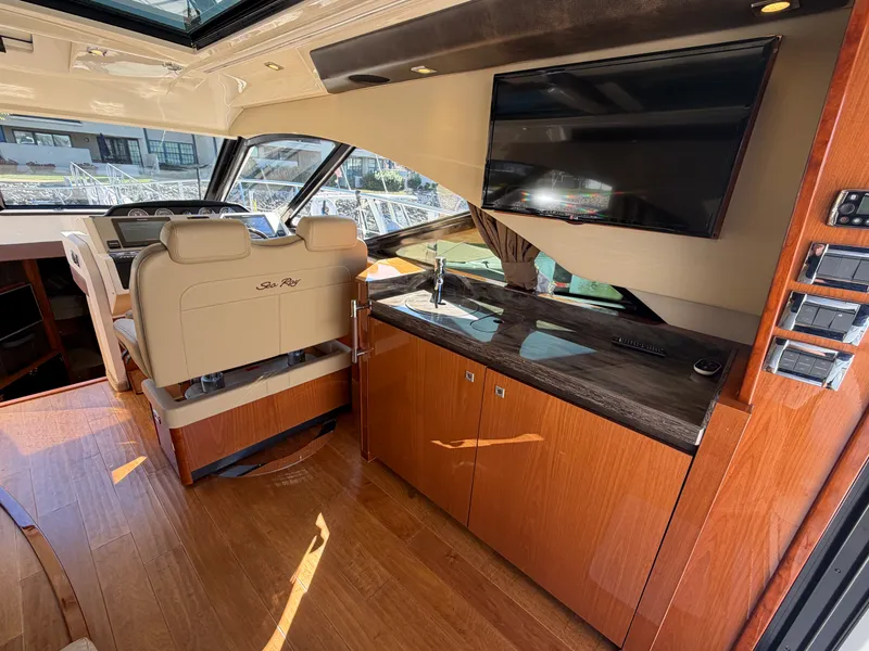 Slide: The Image of Sea Ray 510 SUNDANCER 2015 - 16
