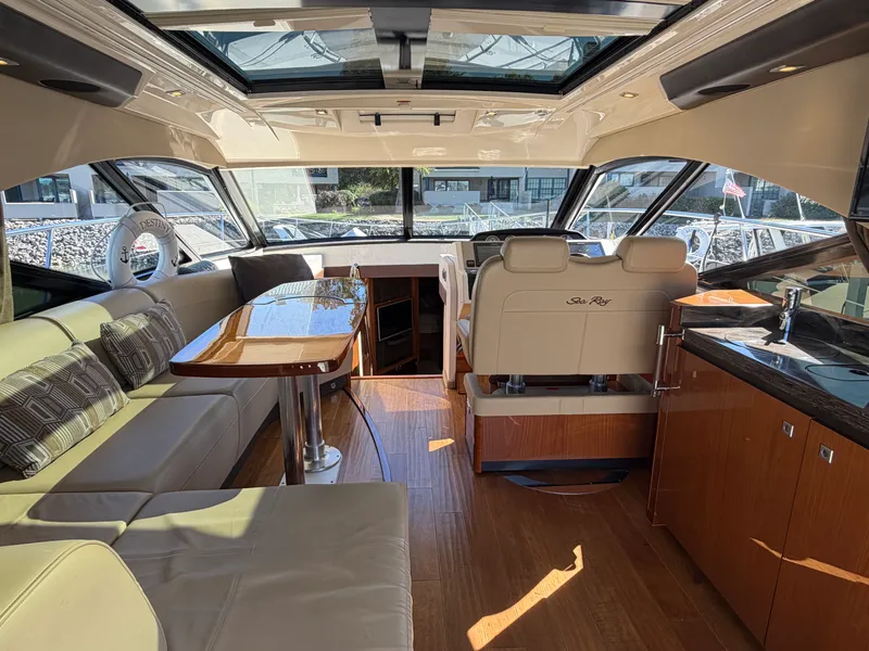 Slide: The Image of Sea Ray 510 SUNDANCER 2015 - 17