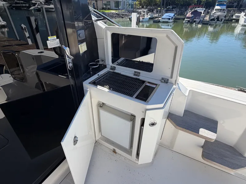 Slide: The Image of Sea Ray 510 SUNDANCER 2015 - 14