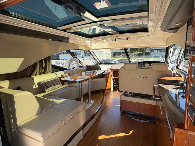 Slide: The Image of Sea Ray 510 SUNDANCER 2015 - 15