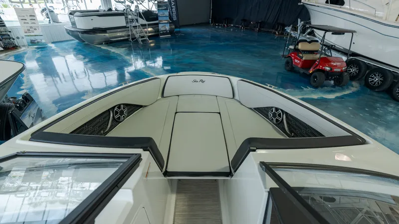 Slide: The Image of Sea Ray SPX 210 Outboard 2026 - 11
