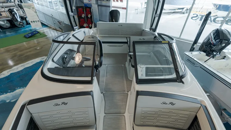 Slide: The Image of Sea Ray SPX 210 Outboard 2026 - 12