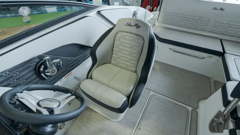 Slide: The Image of Sea Ray SPX 210 Outboard 2026 - 13