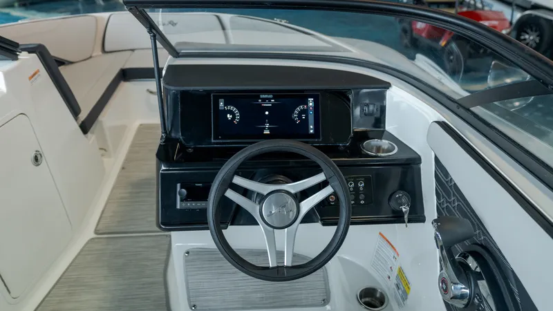 Slide: The Image of Sea Ray SPX 210 Outboard 2026 - 14