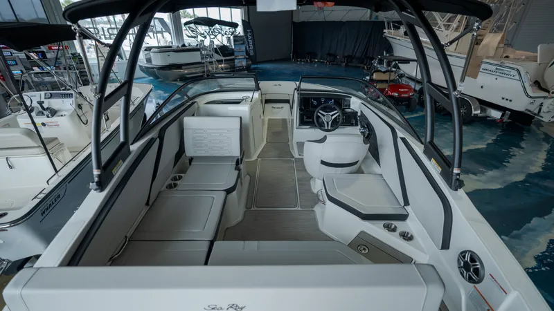 Slide: The Image of Sea Ray SPX 210 Outboard 2026 - 21