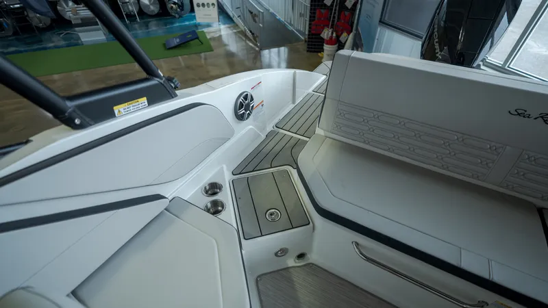 Slide: The Image of Sea Ray SPX 210 Outboard 2026 - 26