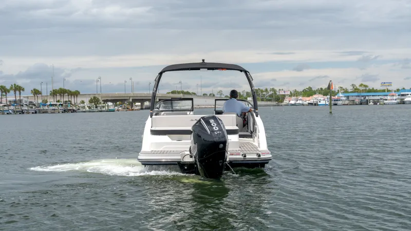 Slide: The Image of Sea Ray SPX 210 Outboard 2026 - 6