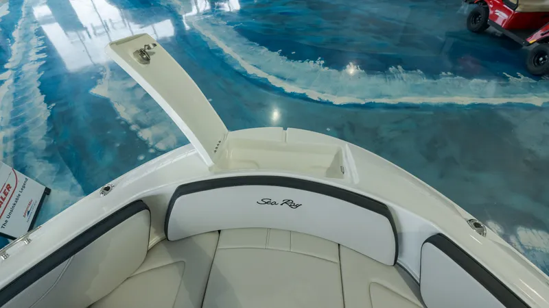 Slide: The Image of Sea Ray SPX 210 Outboard 2026 - 9