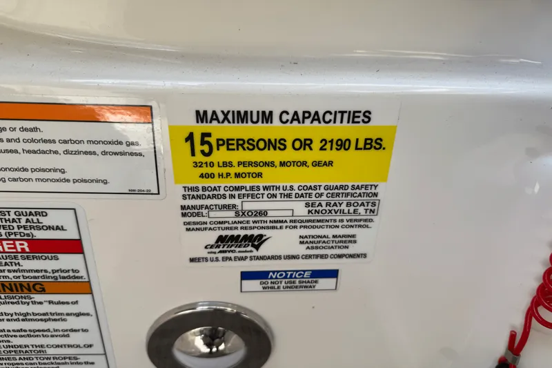 Slide: The Image of Sea Ray 260 SLX/OB 2023 - 24