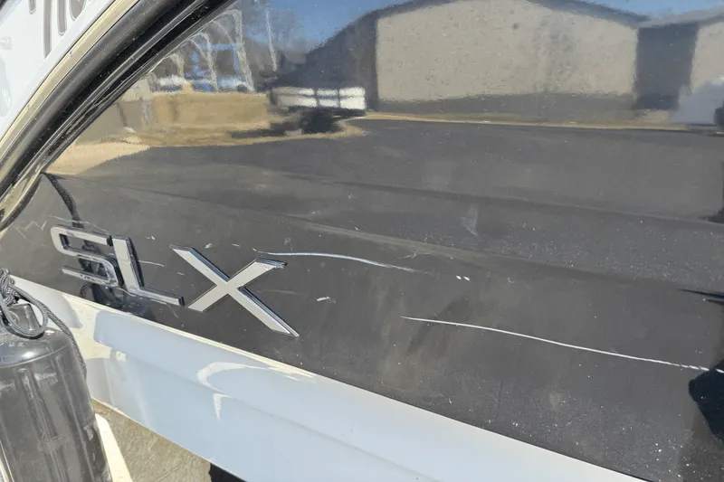 Slide: The Image of Sea Ray 260 SLX/OB 2023 - 52