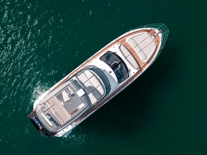 Slide: The Image of Azimut 53 FLY 2024 - 1