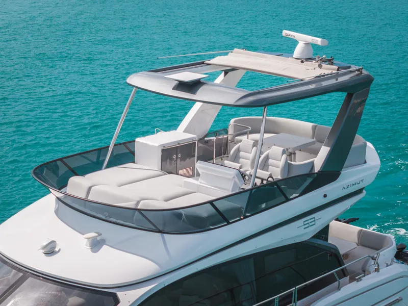 Slide: The Image of Azimut 53 FLY 2024 - 2