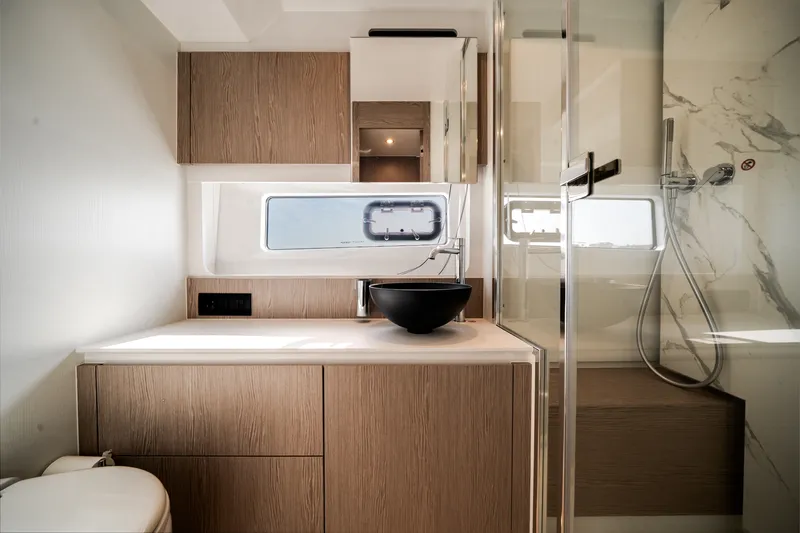 Slide: The Image of Azimut 53 FLY 2024 - 41
