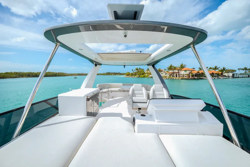 Slide: The Image of Azimut 53 FLY 2024 - 48