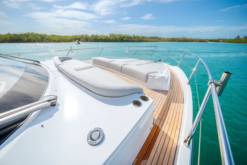 Slide: The Image of Azimut 53 FLY 2024 - 5