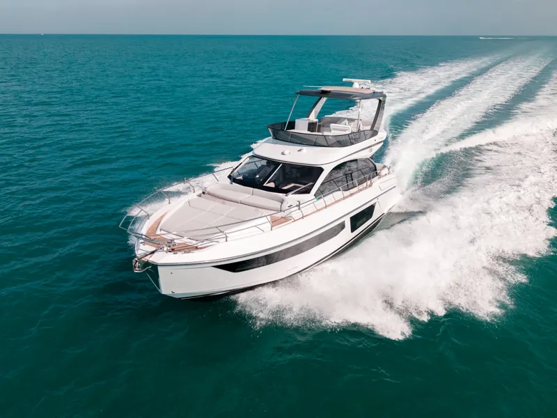 Slide: The Image of Azimut 53 FLY 2024 - 54