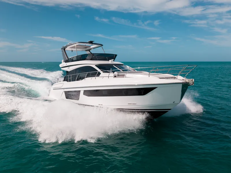 Slide: The Image of Azimut 53 FLY 2024 - 61