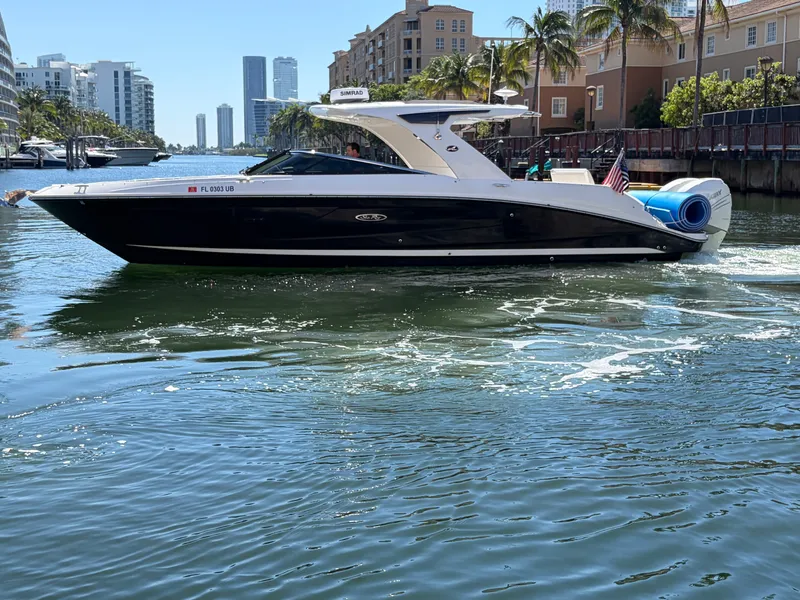 The Image of Sea Ray 350 SLX OB 2023 - 0
