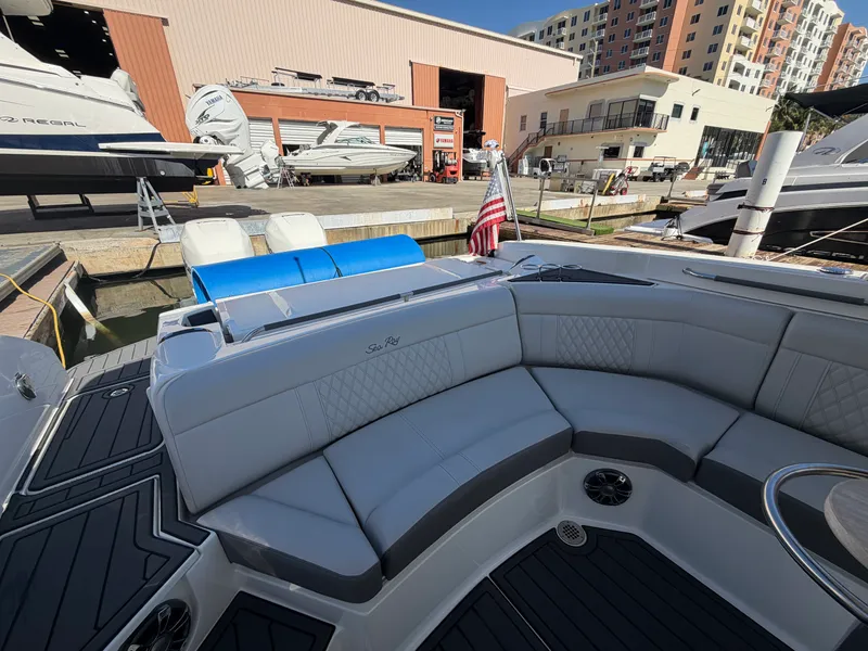 Slide: The Image of Sea Ray 350 SLX OB 2023 - 63