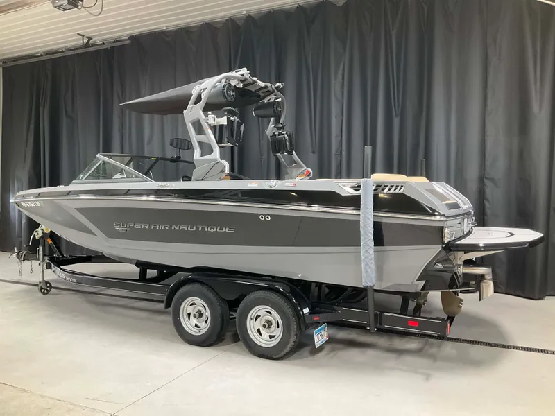 Slide: The Image of Nautique GS22 2019 - 2