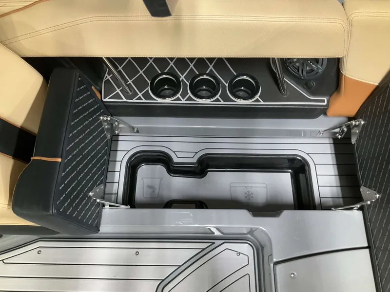 Slide: The Image of Nautique GS22 2019 - 29