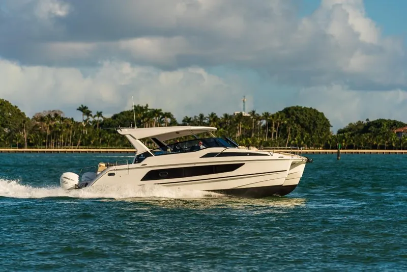 Slide: The Image of Aquila 36 Sport 2023 - 9