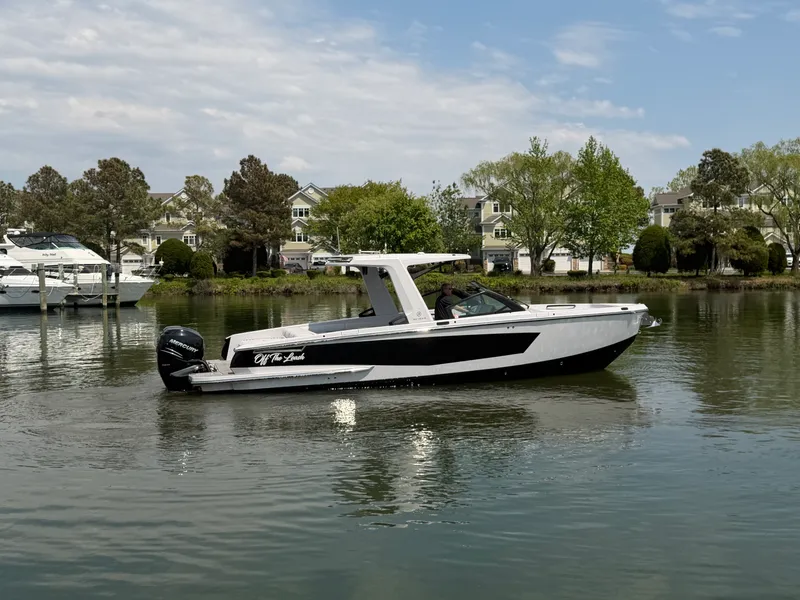 The Image of Aviara AV32 Outboard 2023 - 0
