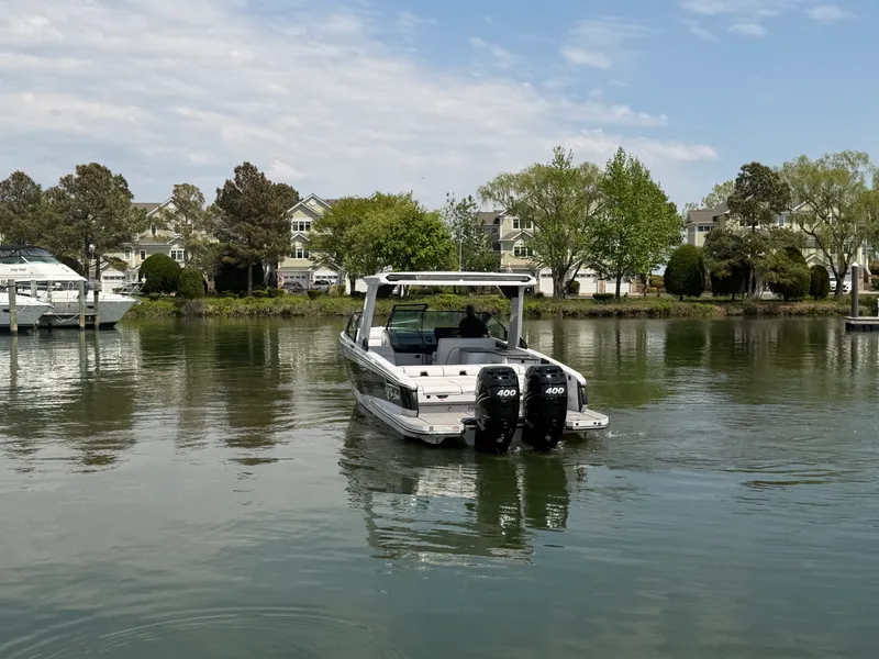Slide: The Image of Aviara AV32 Outboard 2023 - 2