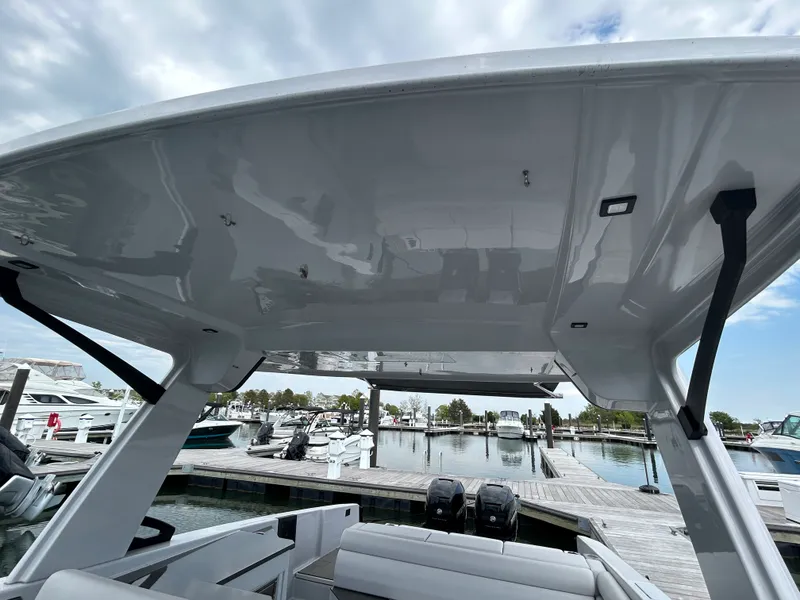 Slide: The Image of Aviara AV32 Outboard 2023 - 34