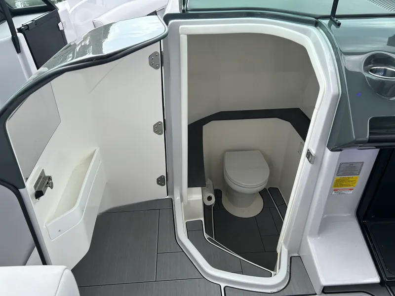 Slide: The Image of Aviara AV32 Outboard 2023 - 36