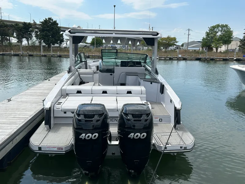 Slide: The Image of Aviara AV32 Outboard 2023 - 8