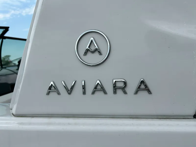 Slide: The Image of Aviara AV32 Outboard 2023 - 9