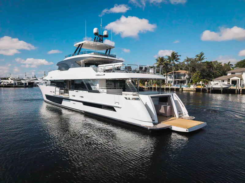 Slide: The Image of Ocean Alexander 37L 2026 - 8