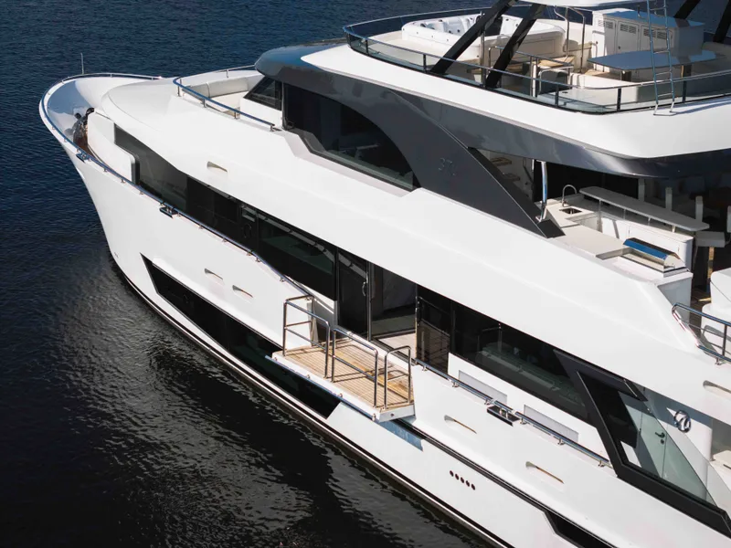 Slide: The Image of Ocean Alexander 37L 2026 - 5