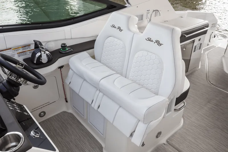Slide: The Image of Sea Ray Sundancer 320 2026 - 17