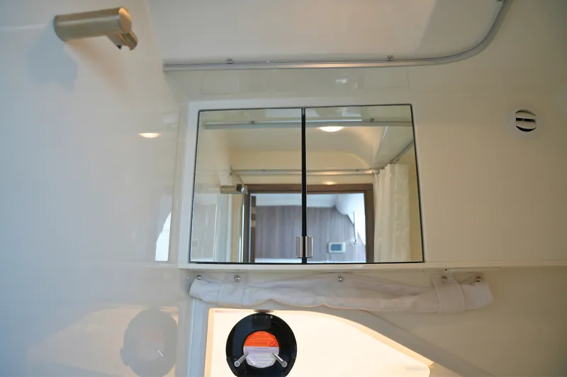 Slide: The Image of Sea Ray Sundancer 320 2026 - 43