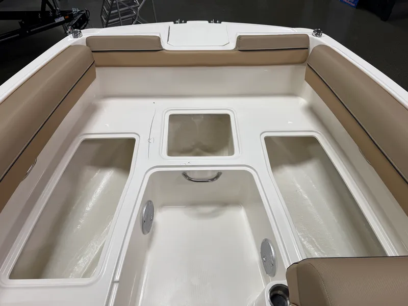 Slide: The Image of Bayliner D20I 2025 - 26