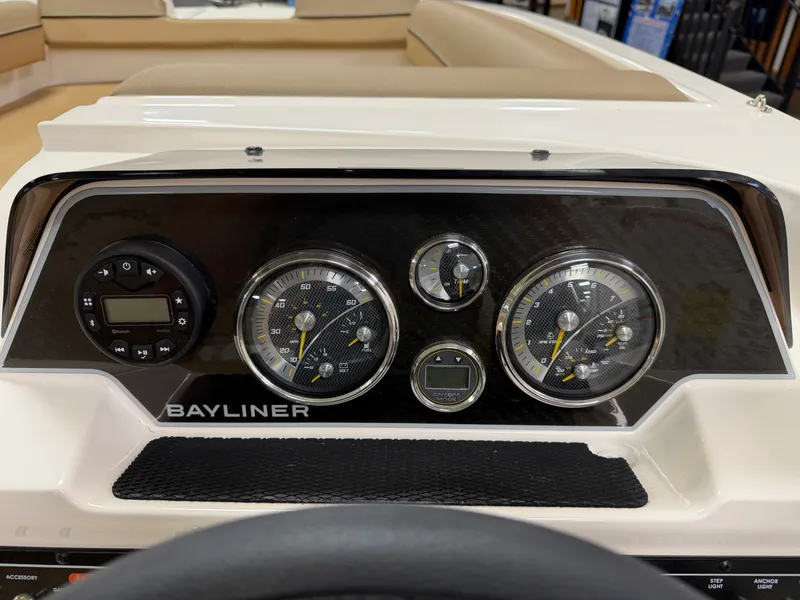 Slide: The Image of Bayliner D20I 2025 - 17