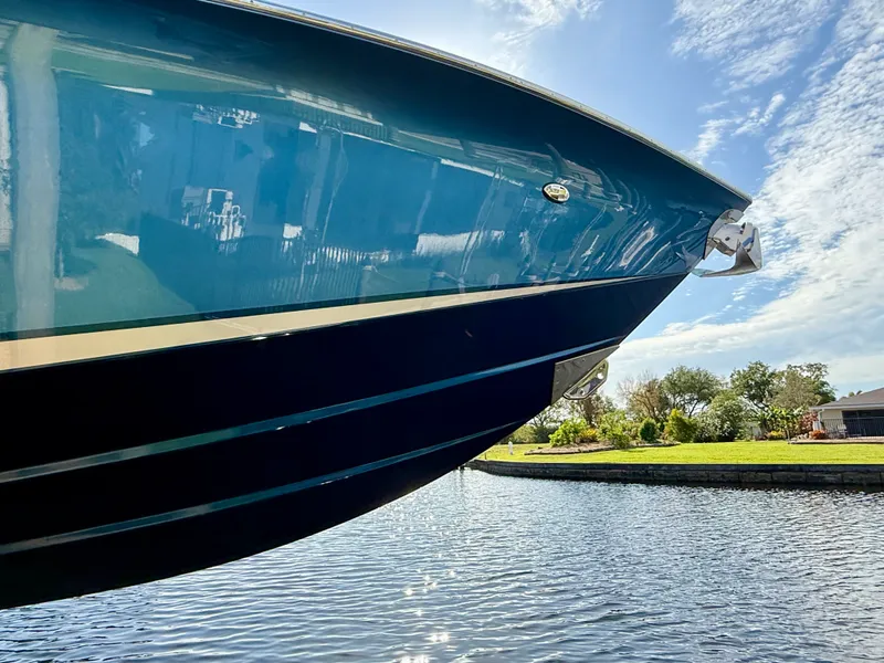 Slide: The Image of Nor-Tech 550 SPORT CENTER CONSOLE 2020 - 19
