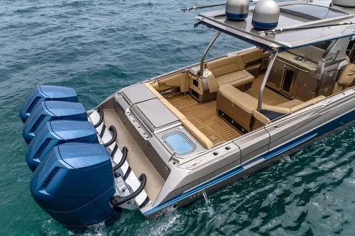 Slide: The Image of Nor-Tech 550 SPORT CENTER CONSOLE 2020 - 3