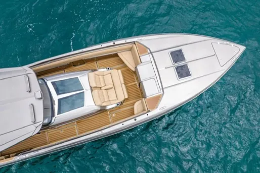 Slide: The Image of Nor-Tech 550 SPORT CENTER CONSOLE 2020 - 4