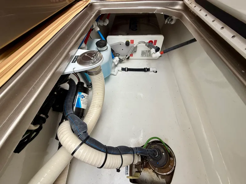 Slide: The Image of Nor-Tech 550 SPORT CENTER CONSOLE 2020 - 55