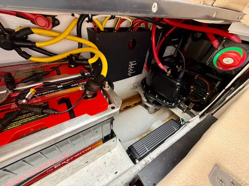 Slide: The Image of Nor-Tech 550 SPORT CENTER CONSOLE 2020 - 67