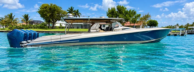 The Image of Nor-Tech 550 SPORT CENTER CONSOLE 2020 - 0