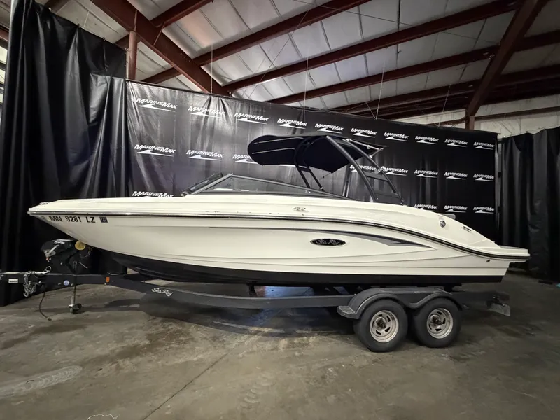 The Image of Sea Ray SPX 230 2020 - 0
