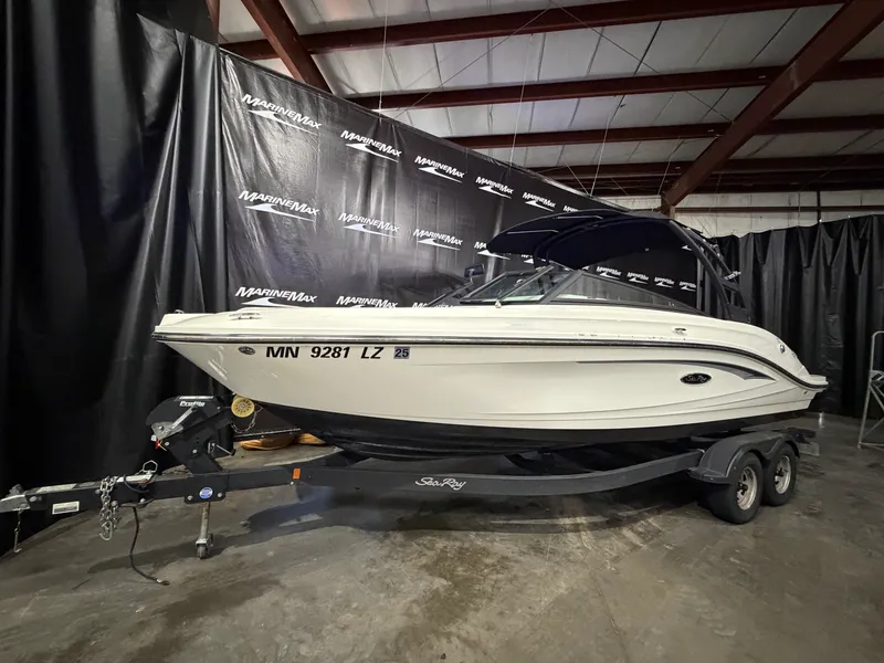 Slide: The Image of Sea Ray SPX 230 2020 - 4